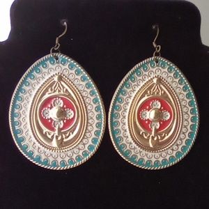 Huge Bohemian Fashion Earrings. Nice!